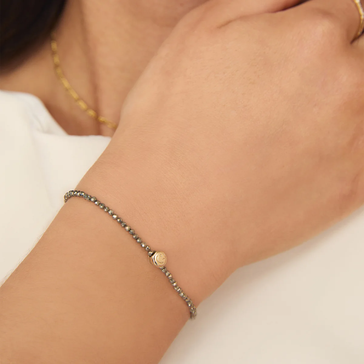 Smiley Click Charm in 9k Gold - Image 4