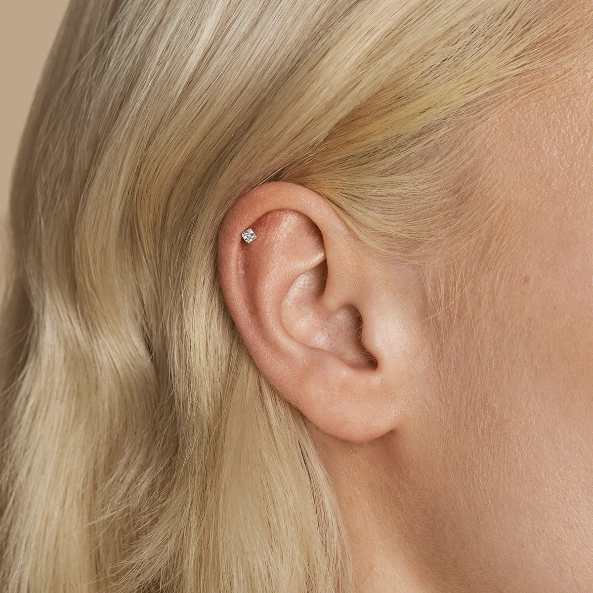 Square Crystal Titanium Piercing Stud in Gold - Image 2