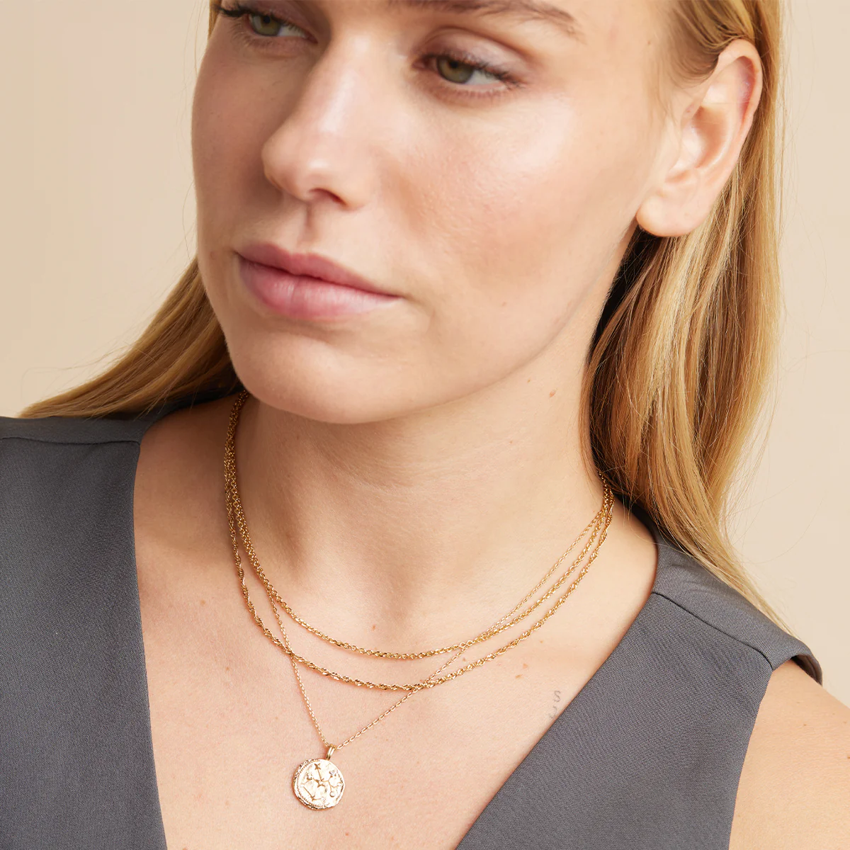 Illusion Twist Double Chain Necklace in Gold - Image 3