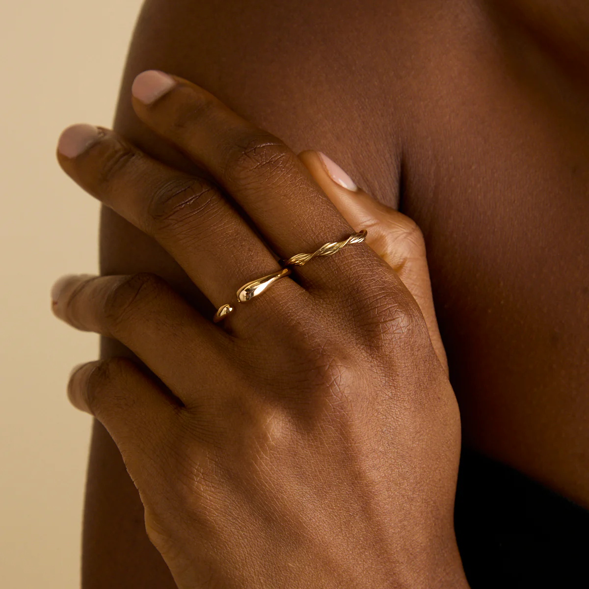 Twist Band Ring in Gold - Image 3