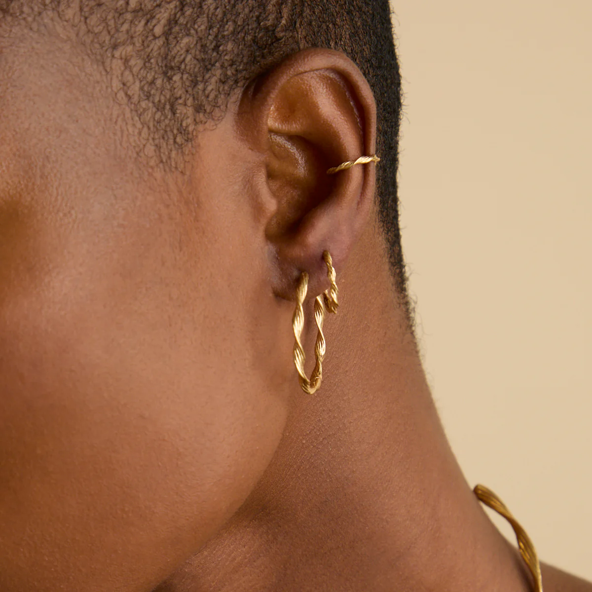 Twist Ear Cuff in Gold - Image 3
