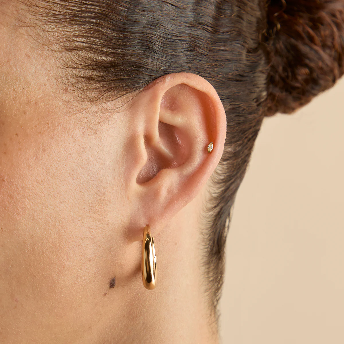 Yellow Crystal Titanium Piercing Stud in Gold - Image 2